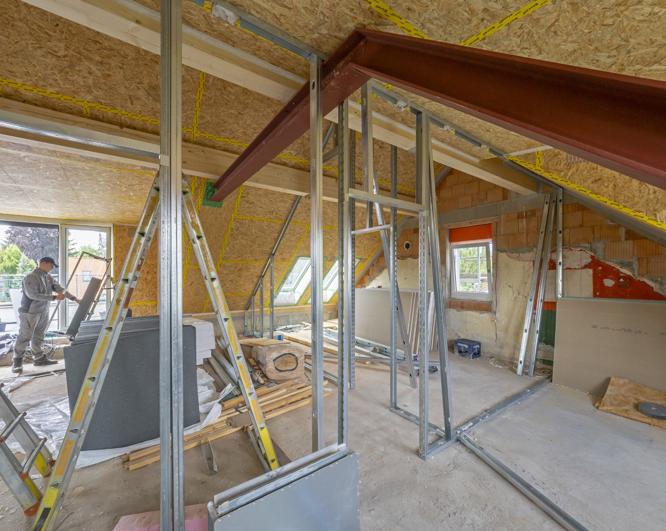 Dachgeschossausbau mit Stahltr&auml;ger und St&auml;nderwerk
