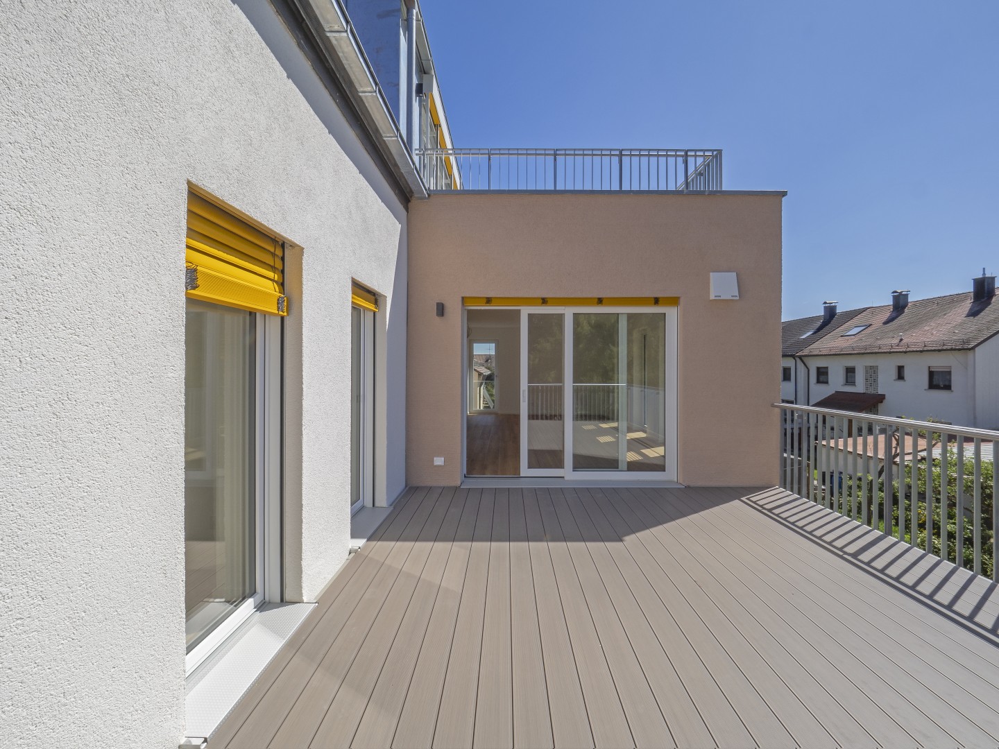 Neue Dachterrasse mit Blick &uuml;ber das Quartier