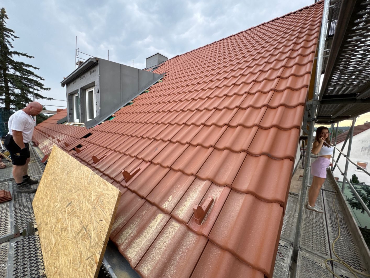 Dachsanierung am Mehrfamilienhaus Kirchenweg 18 in Burgthann