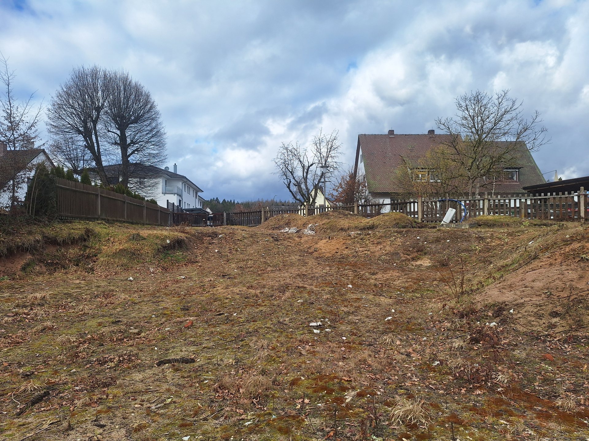 Hanggrundstück am Schwarzachhang vor dem Neubau